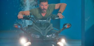 Герой Антоніо Бандераса у новому фільмі катається на Can-Am Spyder F3!